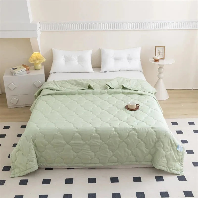 Breathable Lightweight Cloud-feeling Summer Quilt Fresh Flower Summer Blanket Skin Friendly Airable and Soft Single Double Duvet