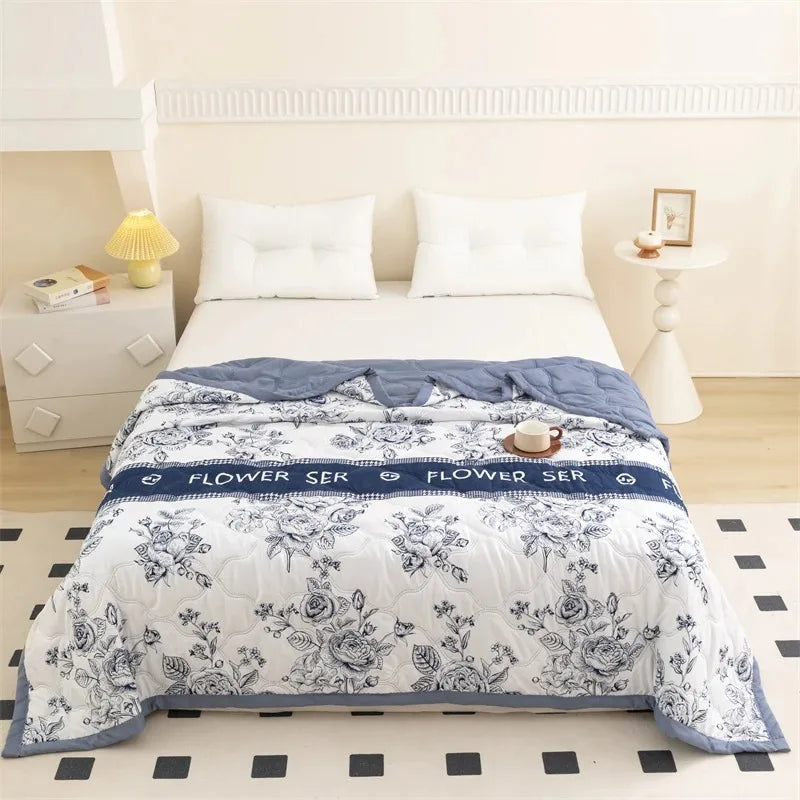 Breathable Lightweight Cloud-feeling Summer Quilt Fresh Flower Summer Blanket Skin Friendly Airable and Soft Single Double Duvet