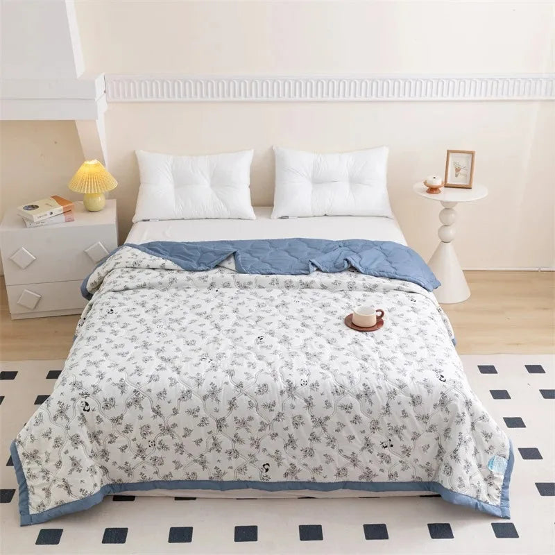Breathable Lightweight Cloud-feeling Summer Quilt Fresh Flower Summer Blanket Skin Friendly Airable and Soft Single Double Duvet