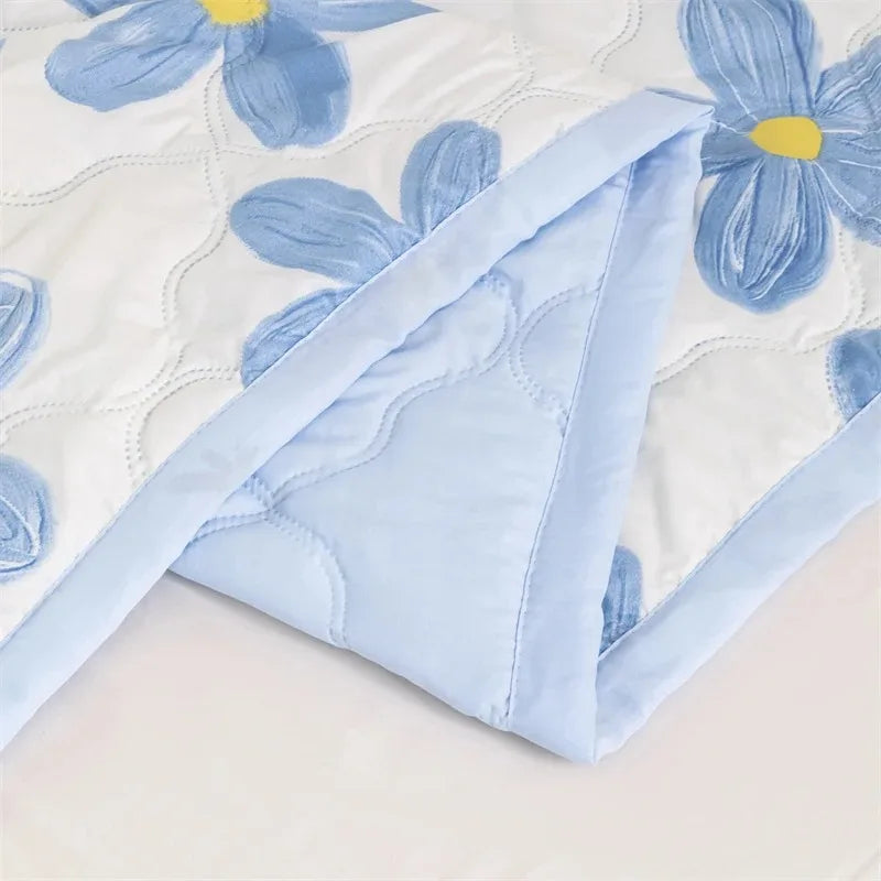 Breathable Lightweight Cloud-feeling Summer Quilt Fresh Flower Summer Blanket Skin Friendly Airable and Soft Single Double Duvet