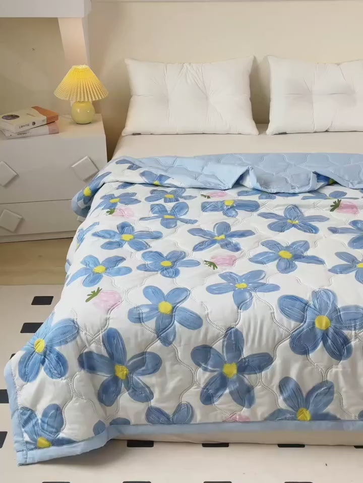 Breathable Lightweight Cloud-feeling Summer Quilt Fresh Flower Summer Blanket Skin Friendly Airable and Soft Single Double Duvet