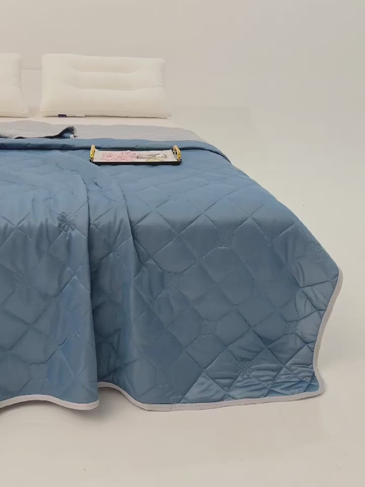Soft Breathable Summer Blanket Cooling Feeling King Size Quilt Summer Air Condition Comforter Lightweight Coolness Duvet Thin